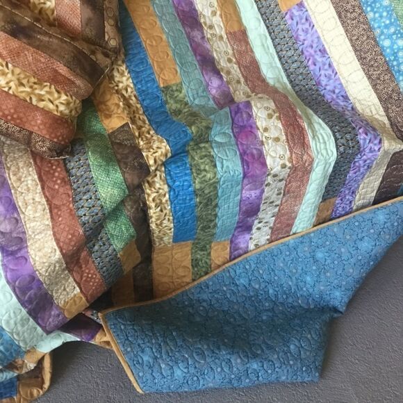 Handmade Quilt & 3 Pillows Set - Picture 11 of 14